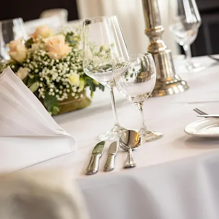 Parkhotel Fritz Am Brunnen Швельм