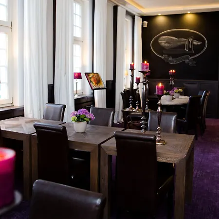 מלון Parkhotel Fritz Am Brunnen 4*