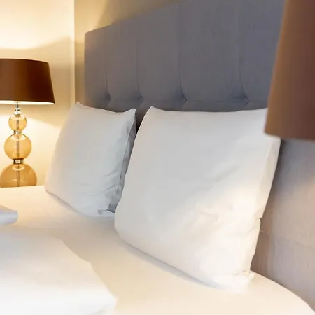 Parkhotel Fritz Am Brunnen שוולם