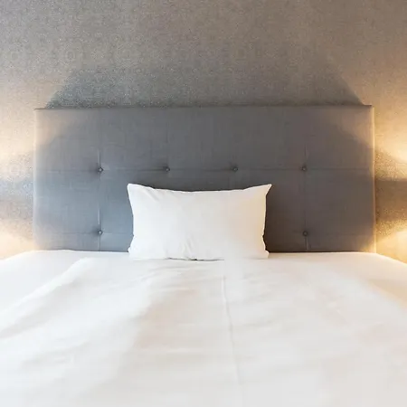 Parkhotel Fritz Am Brunnen מלון שוולם