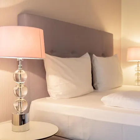 Parkhotel Fritz Am Brunnen 4*